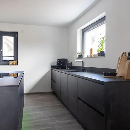 Heimbi-home No 5 I 6-8 Personen I Familienfreundlich I Balkon I Garten I Europa-park I Parkplatz Und E-ladestation Lägenhet