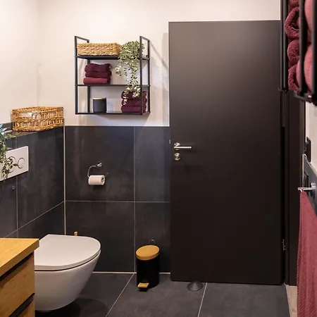Heimbi-home No 5 I 6-8 Personen I Familienfreundlich I Balkon I Garten I Europa-park I Parkplatz Und E-ladestation Lägenhet
